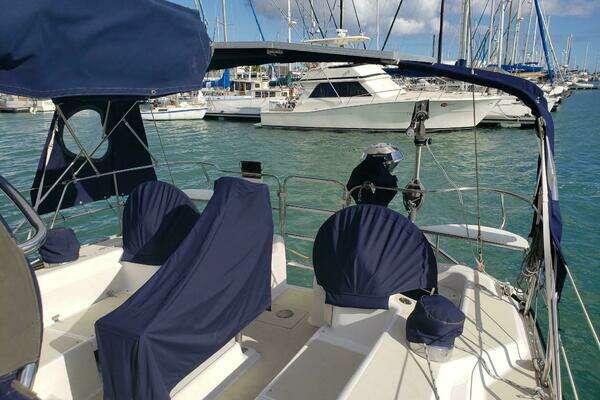 Photo of the 1996 Catalina 400 "MAURICE"