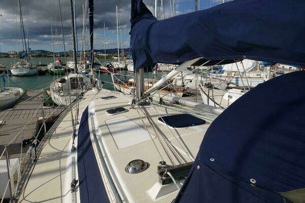 Photo of the 1996 Catalina 400 "MAURICE"