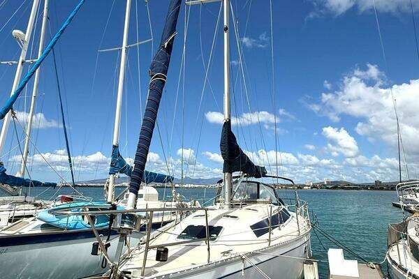 Photo of the 1996 Catalina 400 "MAURICE"