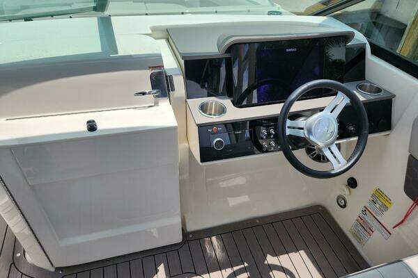 25ft Sea Ray Yacht For Sale