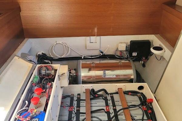 Aft Cabin Battery Bank