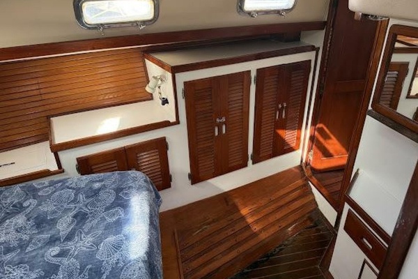 WILD THING 44ft Morgan Yacht For Sale