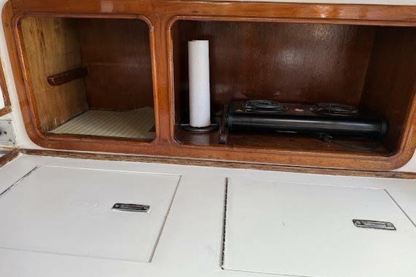 WILD THING 44ft Morgan Yacht For Sale