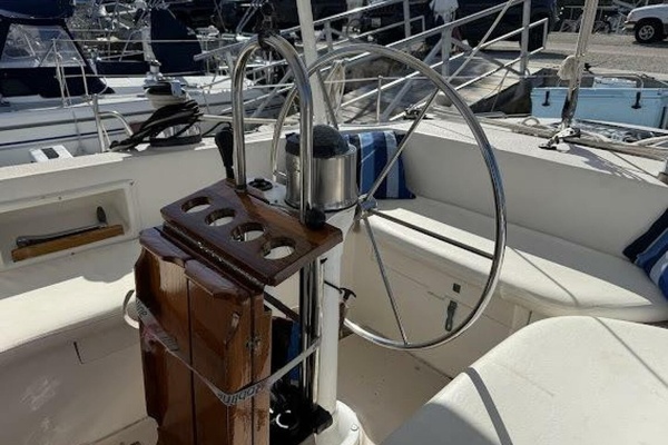 WILD THING 44ft Morgan Yacht For Sale