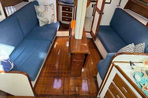 Photo of the 1989 Morgan 44