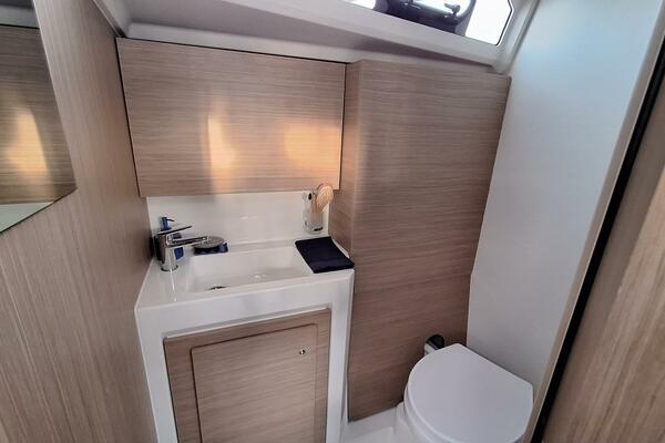 37ft Beneteau Yacht For Sale