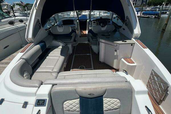 Photo of the 2013 Chaparral 327 SSX "Couples Thearpy"
