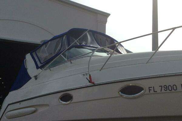 Photo of the 2000 Maxum 