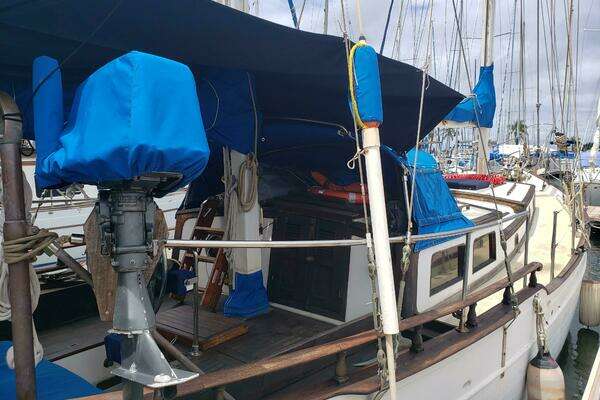 Photo of the 1977 Hardin Sea Wolf Masthead Ketch