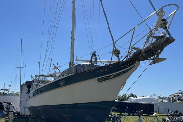 Blue Moon 38ft Kadey Krogen Yacht For Sale