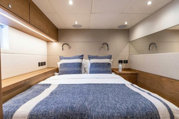 CHAMPAGNE HIPPY 85ft Oyster Yachts Yacht For Sale