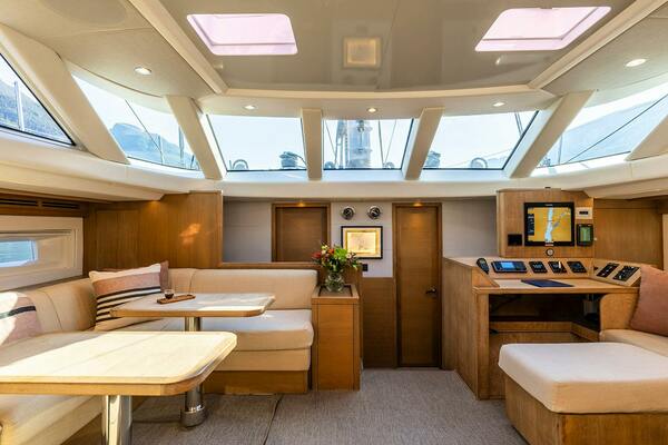 CHAMPAGNE HIPPY 85ft Oyster Yachts Yacht For Sale