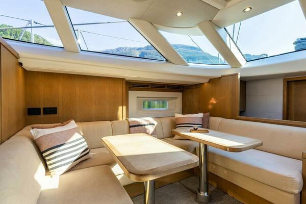 CHAMPAGNE HIPPY 85ft Oyster Yachts Yacht For Sale