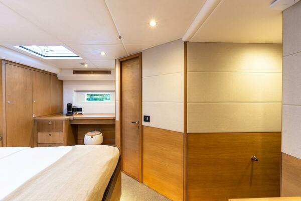 CHAMPAGNE HIPPY 85ft Oyster Yachts Yacht For Sale