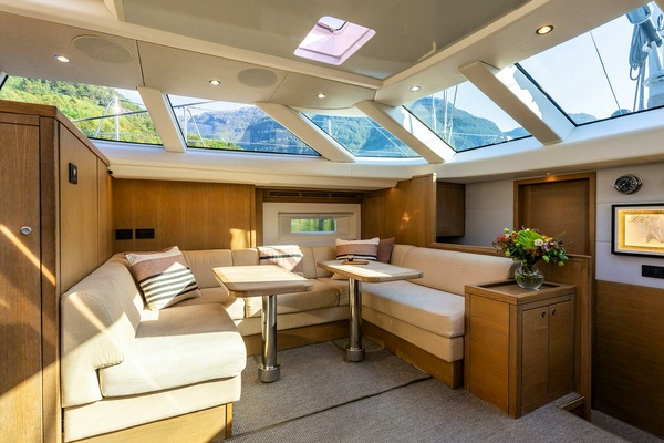 CHAMPAGNE HIPPY 85ft Oyster Yachts Yacht For Sale