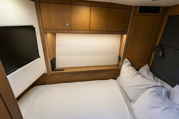 CHAMPAGNE HIPPY 85ft Oyster Yachts Yacht For Sale