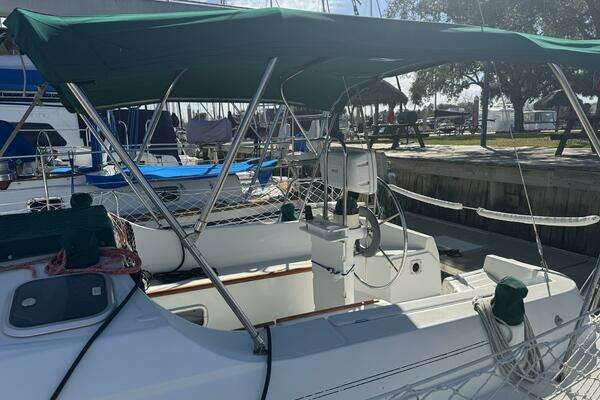 Photo of the 1996 Beneteau Oceanis 321 "Macy's Soul"