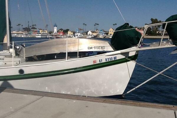 32ft Custom Yacht For Sale