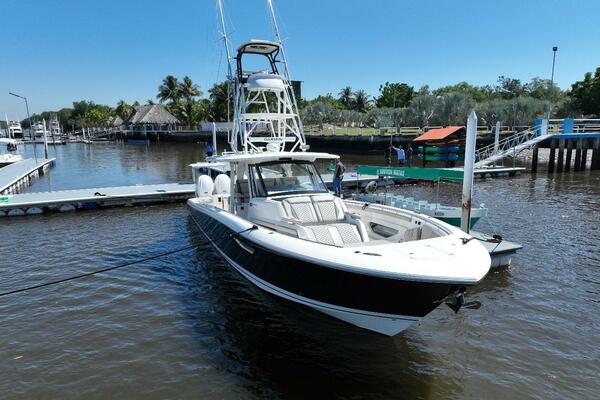 HAPPY HOUR 42ft Pursuit Yacht For Sale HAPPY HOUR 42ft Pursuit Yacht For Sale