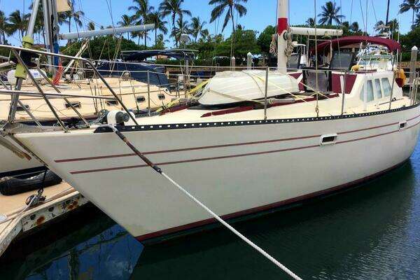 Photo of the 1982 US Yachts Pilothouse 416