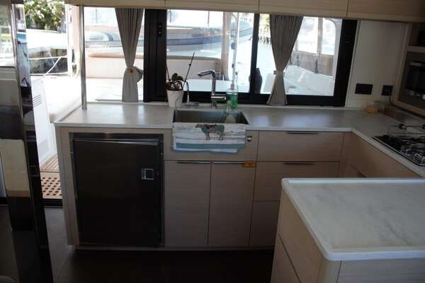 Lagoon Lagoon 46 Yacht For Sale