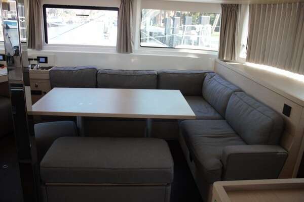 Lagoon Lagoon 46 Yacht For Sale