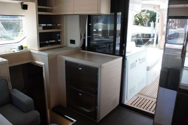 Lagoon Lagoon 46 Yacht For Sale