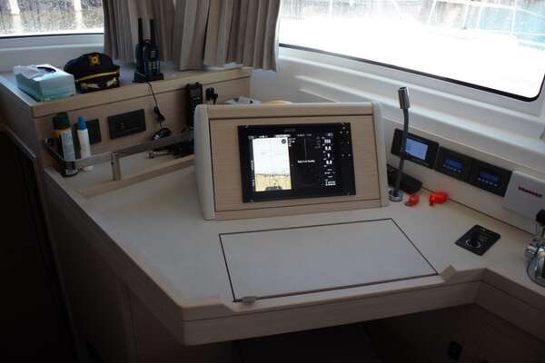 Lagoon Lagoon 46 Yacht For Sale