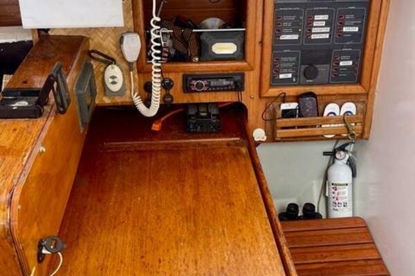 37ft Jeanneau Yacht For Sale