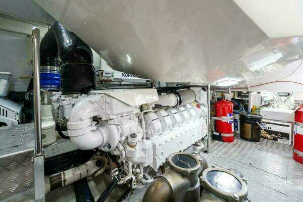 2015 Monte Carlo Yachts 86