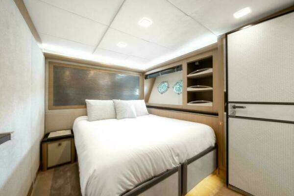 2015 Monte Carlo Yachts 86