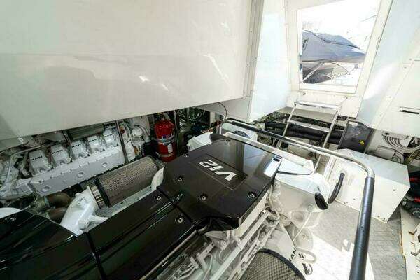 2015 Monte Carlo Yachts 86