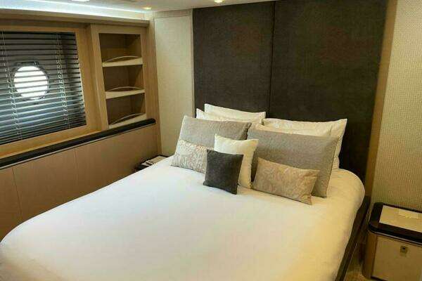 2015 Monte Carlo Yachts 86