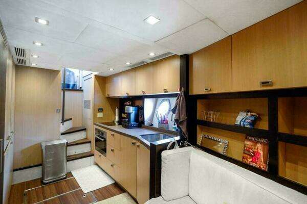 2015 Monte Carlo Yachts 86