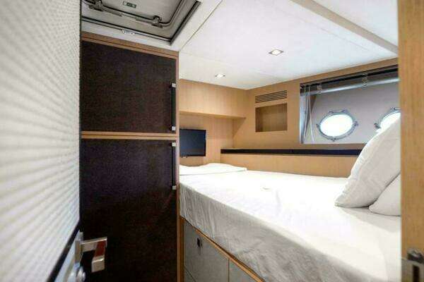 2015 Monte Carlo Yachts 86