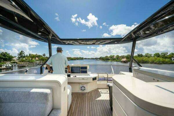 2015 Monte Carlo Yachts 86