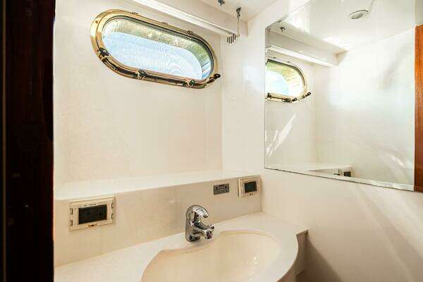 Mystica Skylounge Yacht For Sale