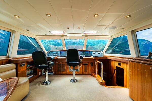 Mystica Skylounge Yacht For Sale