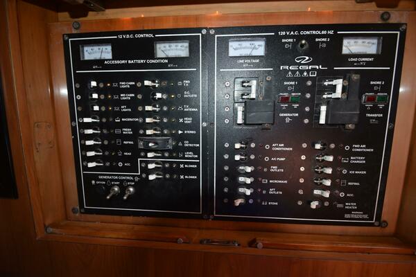 42ft Regal Yacht For Sale