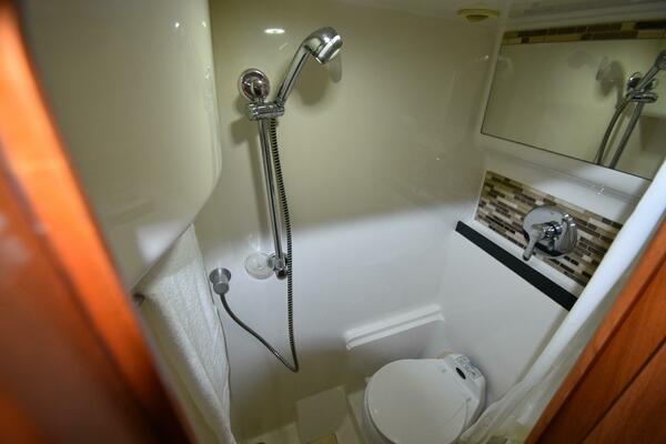 42ft Regal Yacht For Sale