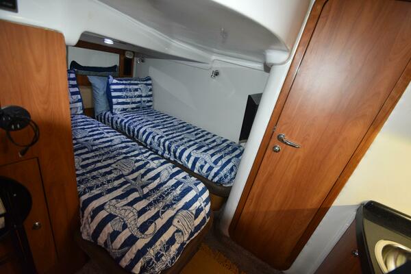 42ft Regal Yacht For Sale