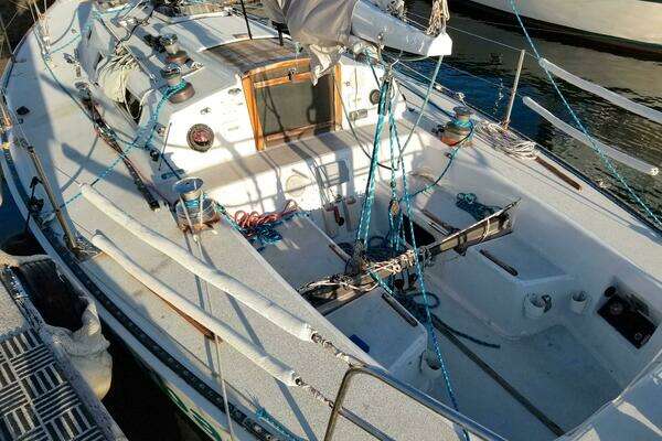 Photo of the 1989 J Boats Masthead Sloop "URBAN RENEWAL"