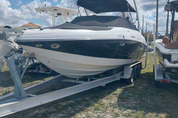 Photo of the 2009 Rinker 296