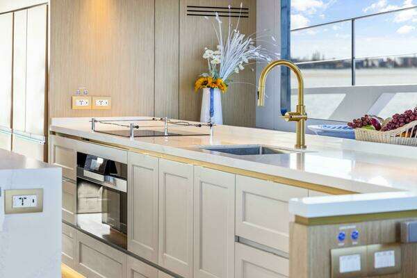 McConaghy Boats MC 82P Yacht For Sale