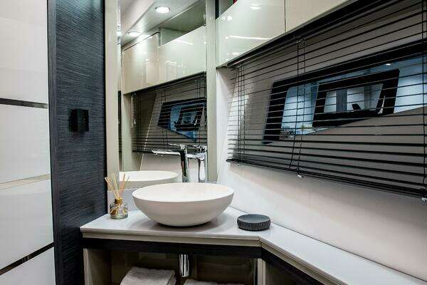 Cobrey C 45 Fly Yacht For Sale