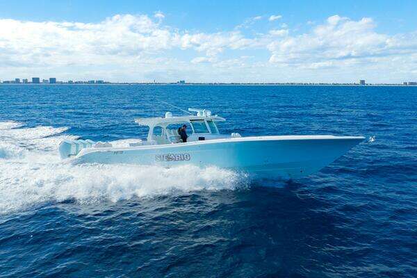 HCB 53 Suenos RXV Yacht For Sale