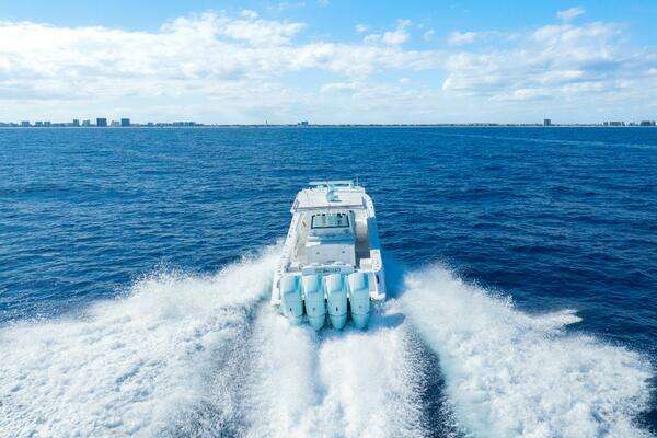 HCB 53 Suenos RXV Yacht For Sale