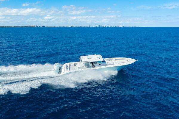 HCB 53 Suenos RXV Yacht For Sale