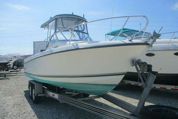 Photo of the 2001 Shamrock 