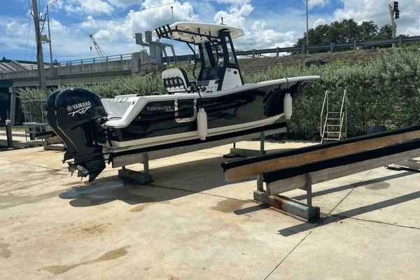 25ft Tidewater Yacht For Sale